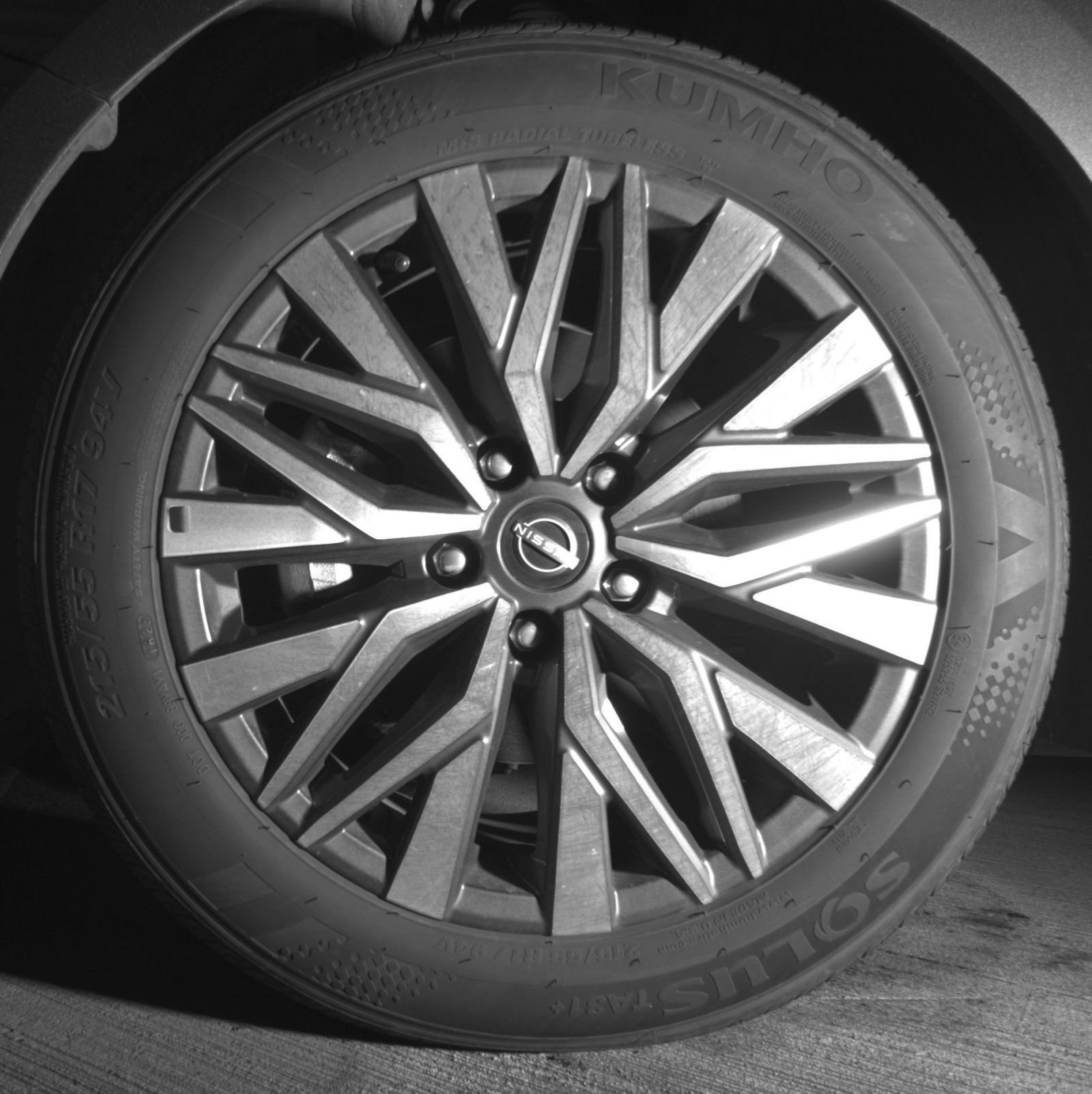 Used 2025 Nissan Altima 2.5 SV FWD image 15