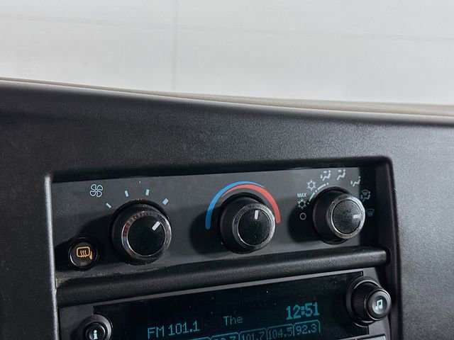 Used 2021 Chevrolet Express 3500 w/ Driver Convenience Package image 15