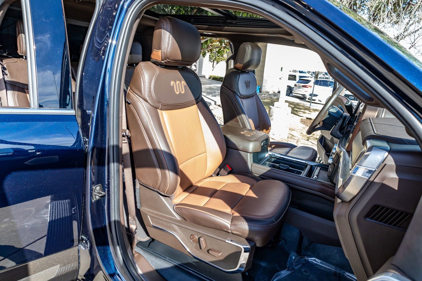 Used 2025 Ford F250 King Ranch w/ Snow Plow Prep Package image 30