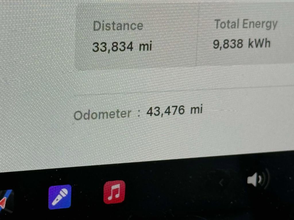 Used 2022 Tesla Model Y Long Range image 32