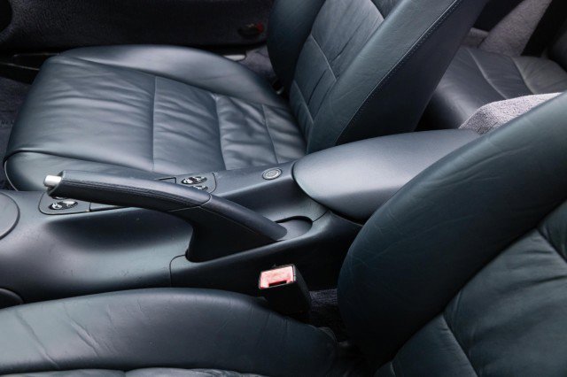 Used 2000 Porsche 911 Carrera image 32