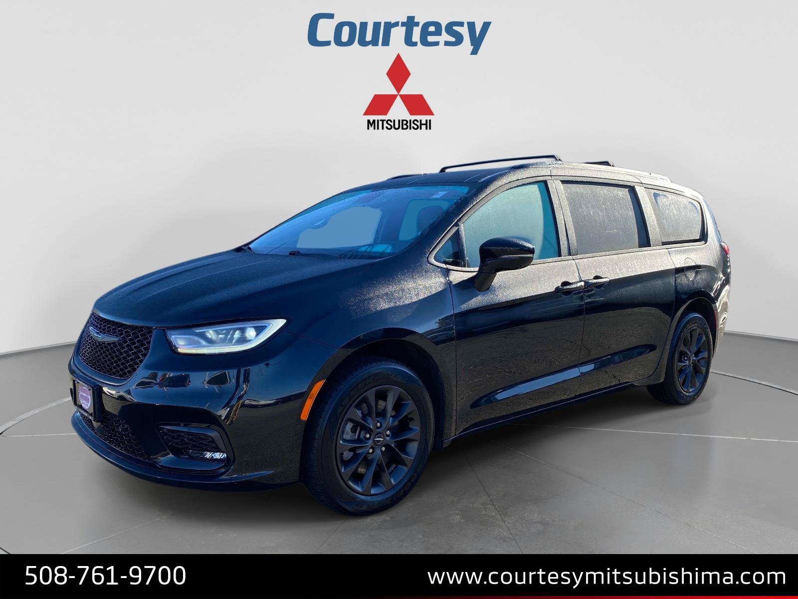 Used 2021 Chrysler Pacifica Touring-L w/ Premium & Safety Sphere Group AWD/4WD image 1