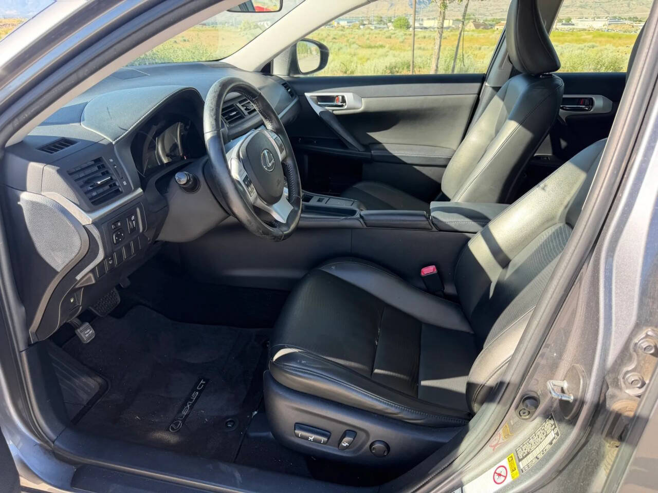 Used 2013 Lexus CT 200h FWD image 13