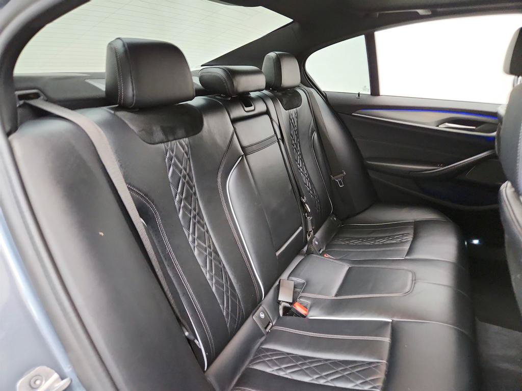 Used 2020 BMW M550i xDrive AWD/4WD image 30