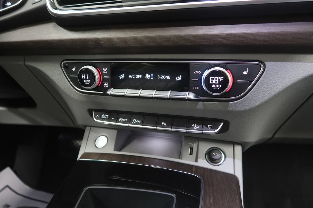 Used 2024 Audi Q5 2.0T Premium w/ Convenience Package AWD/4WD image 18