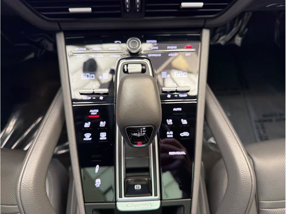 Used 2021 Porsche Cayenne E-Hybrid AWD/4WD image 21