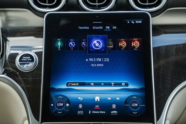 Used 2024 Mercedes-Benz GLC 300 4MATIC image 22