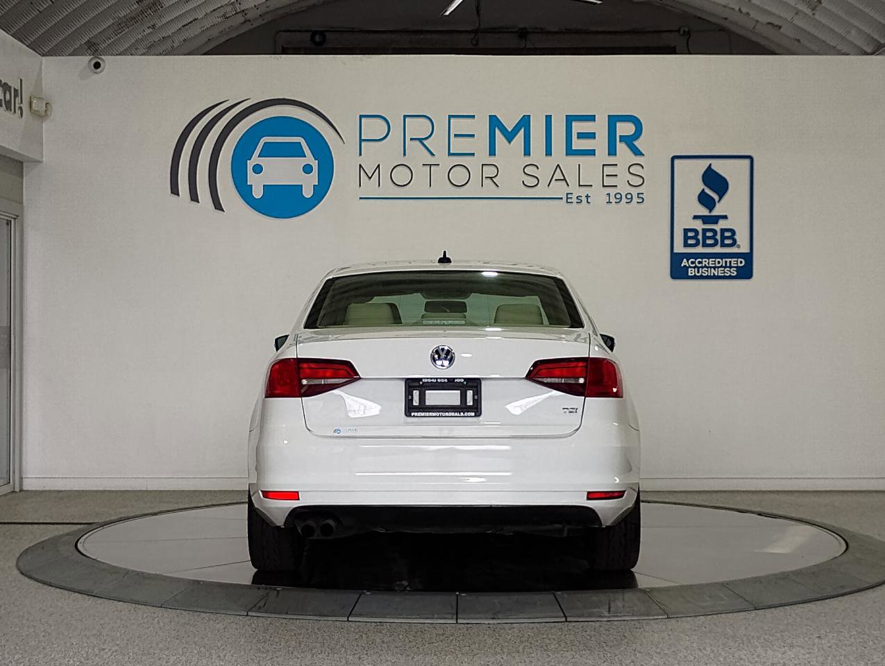 Used 2016 Volkswagen Jetta SE FWD image 38