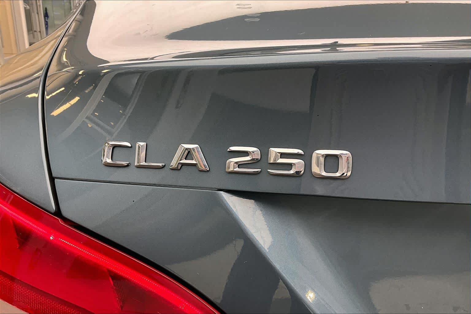 Used 2014 Mercedes-Benz CLA 250 image 29