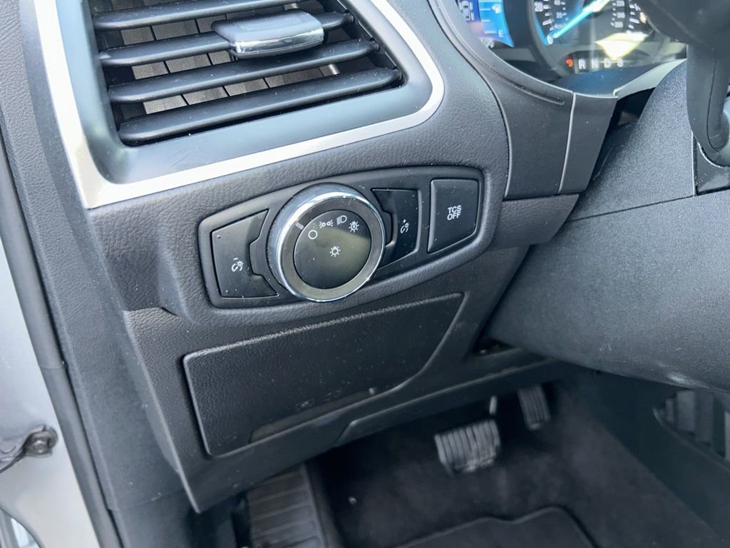 Used 2024 Ford Edge SEL image 26