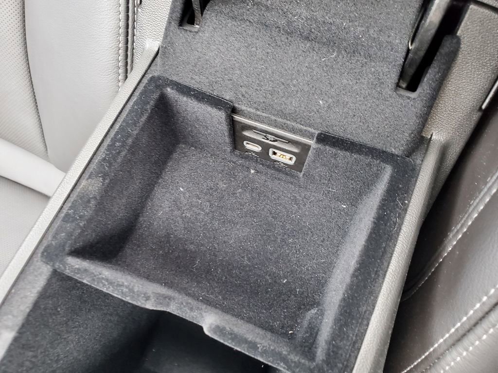 Certified 2023 Cadillac XT5 Sportv w/ Technology Package image 34