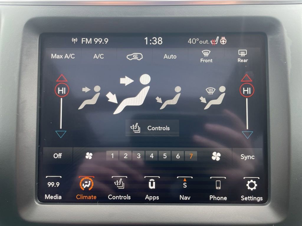 Used 2023 Jeep Cherokee Altitude Lux w/ Lux Elite Package image 17