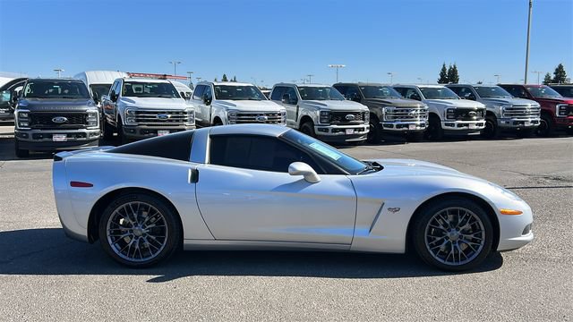 Used 2013 Chevrolet Corvette Coupe RWD image 2