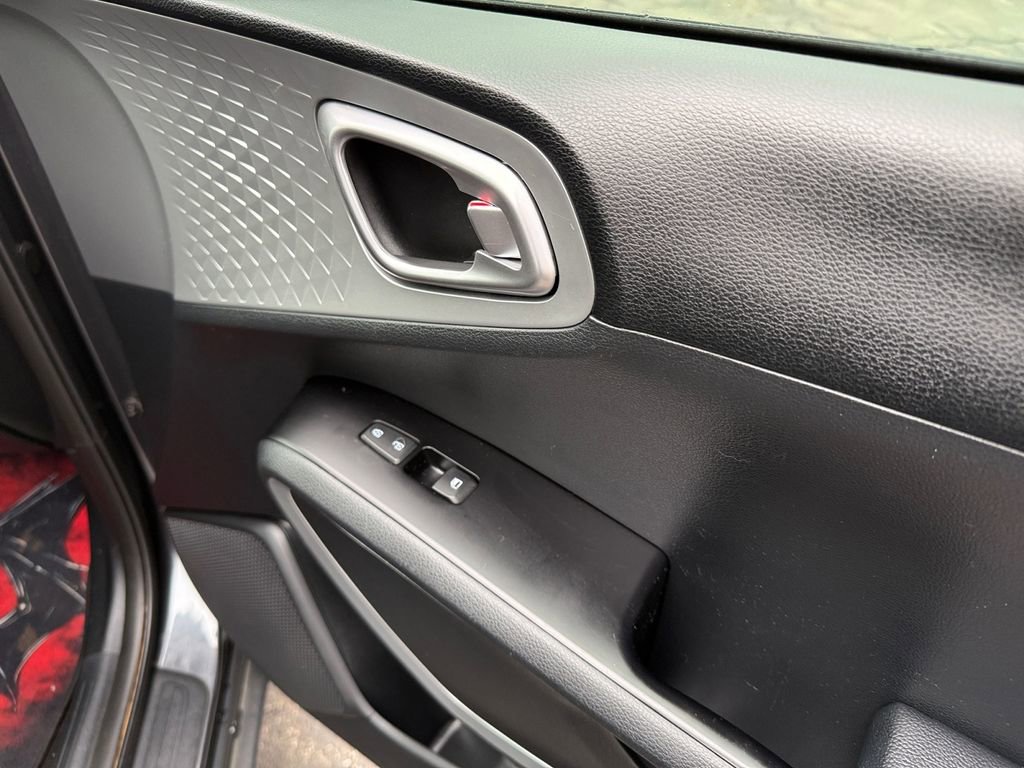 Used 2021 Kia Soul LX FWD image 22