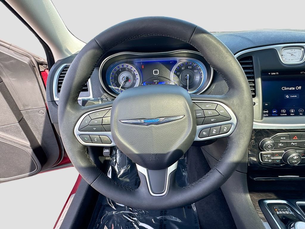 Used 2022 Chrysler 300 Touring L w/ Popular Equipment Group AWD/4WD image 7