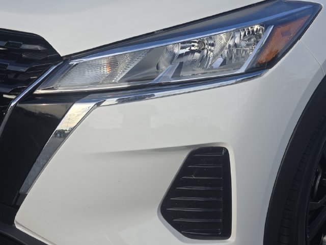 Used 2024 Nissan Kicks SV w/ Interior Electronics Package FWD image 10