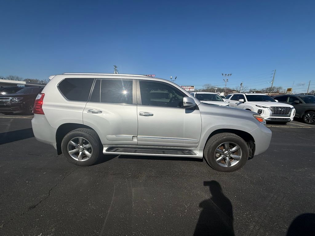 Used 2013 Lexus GX 460 Premium image 2