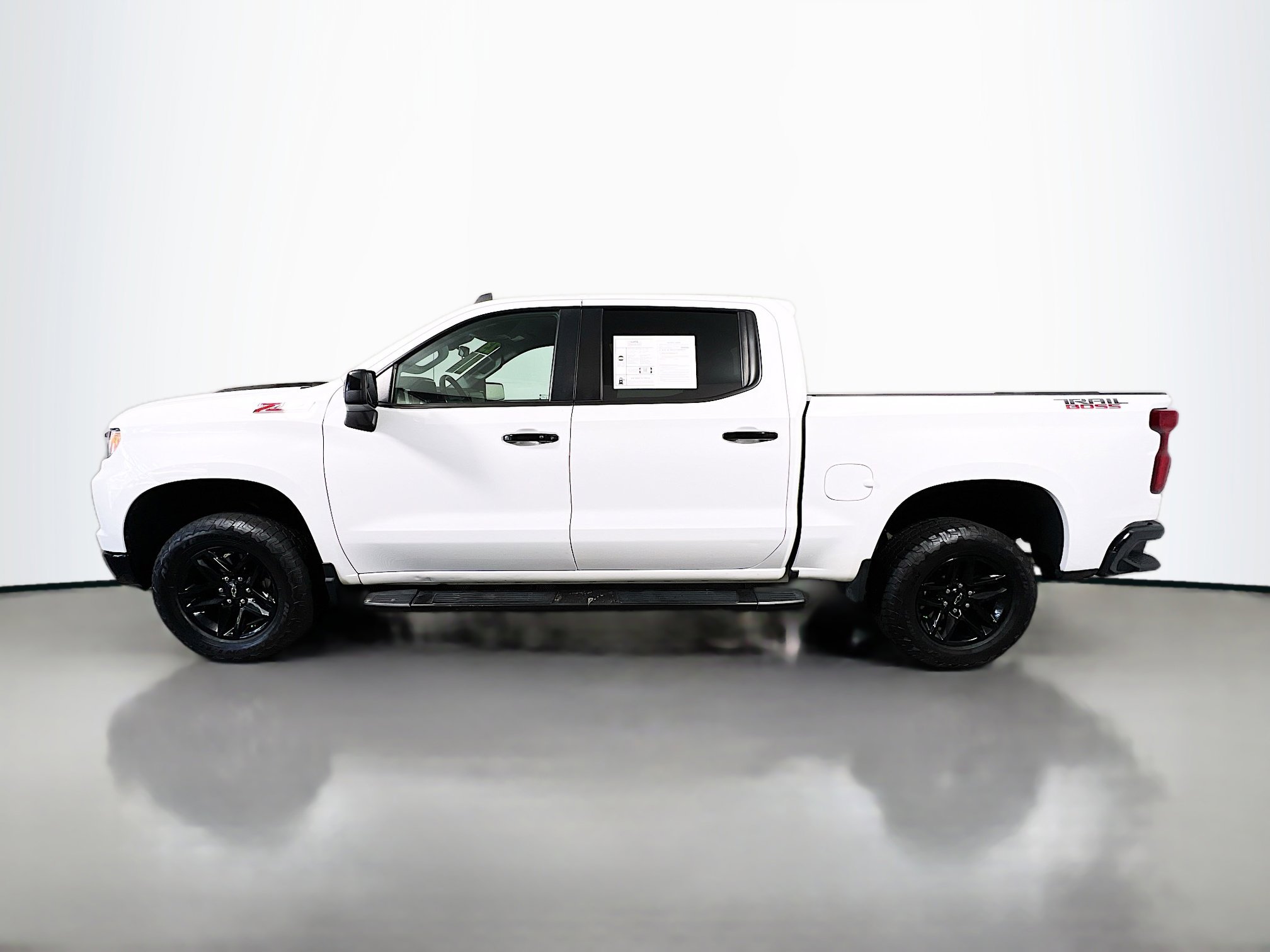 Used 2023 Chevrolet Silverado 1500 LT Trail Boss w/ Protection Package image 9