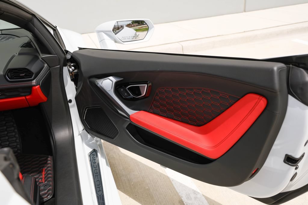 Used 2019 Lamborghini Huracan LP 580-2 RWD image 25