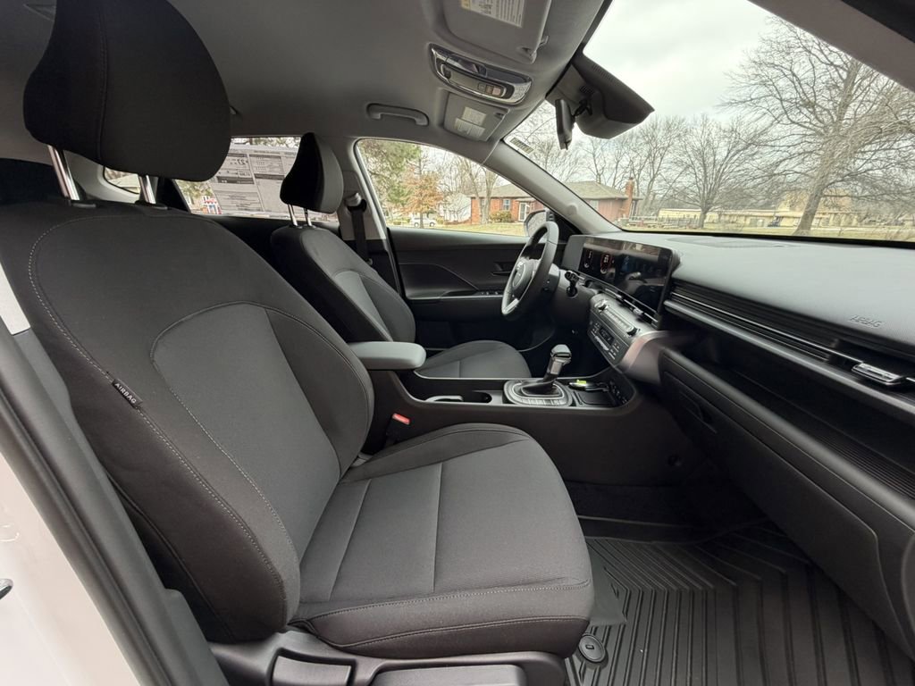 New 2026 Hyundai Kona SE image 25