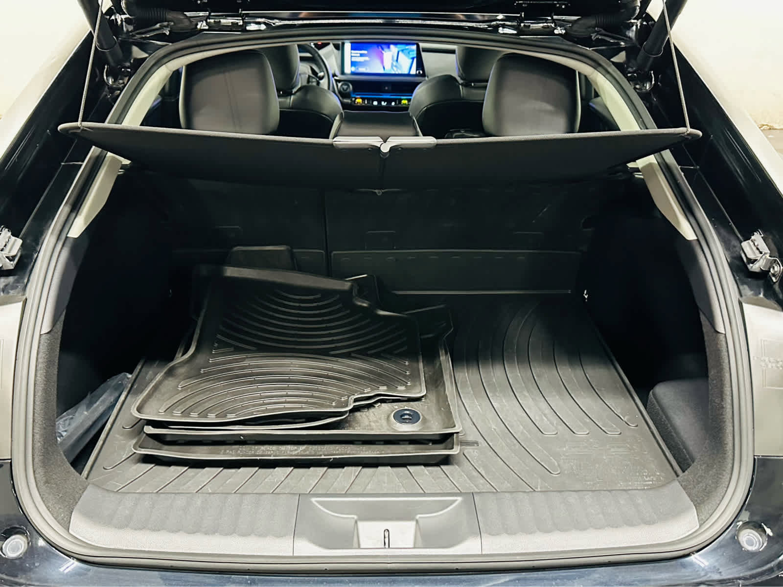 Used 2024 Toyota Prius Limited image 26