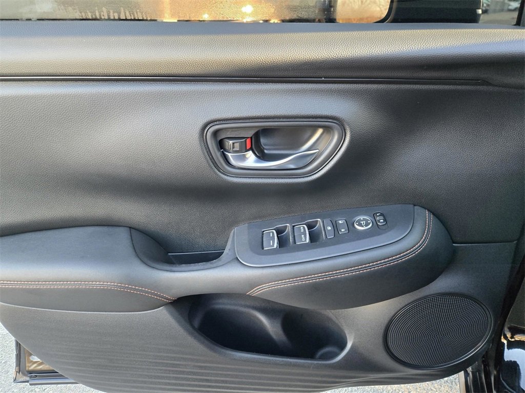 Used 2024 Honda HR-V Sport image 17