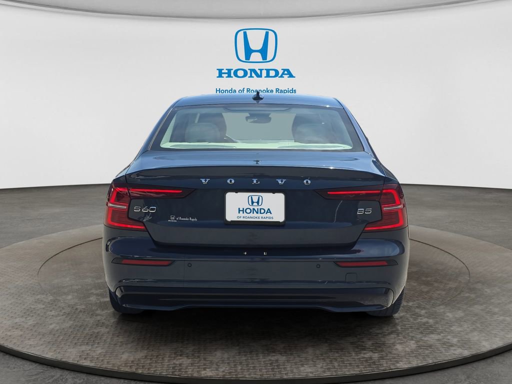 Used 2024 Volvo S60 B5 Core FWD image 4