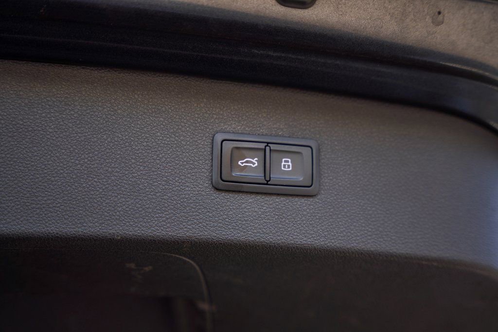 Used 2017 Audi S7 Prestige w/ Prestige Package image 40