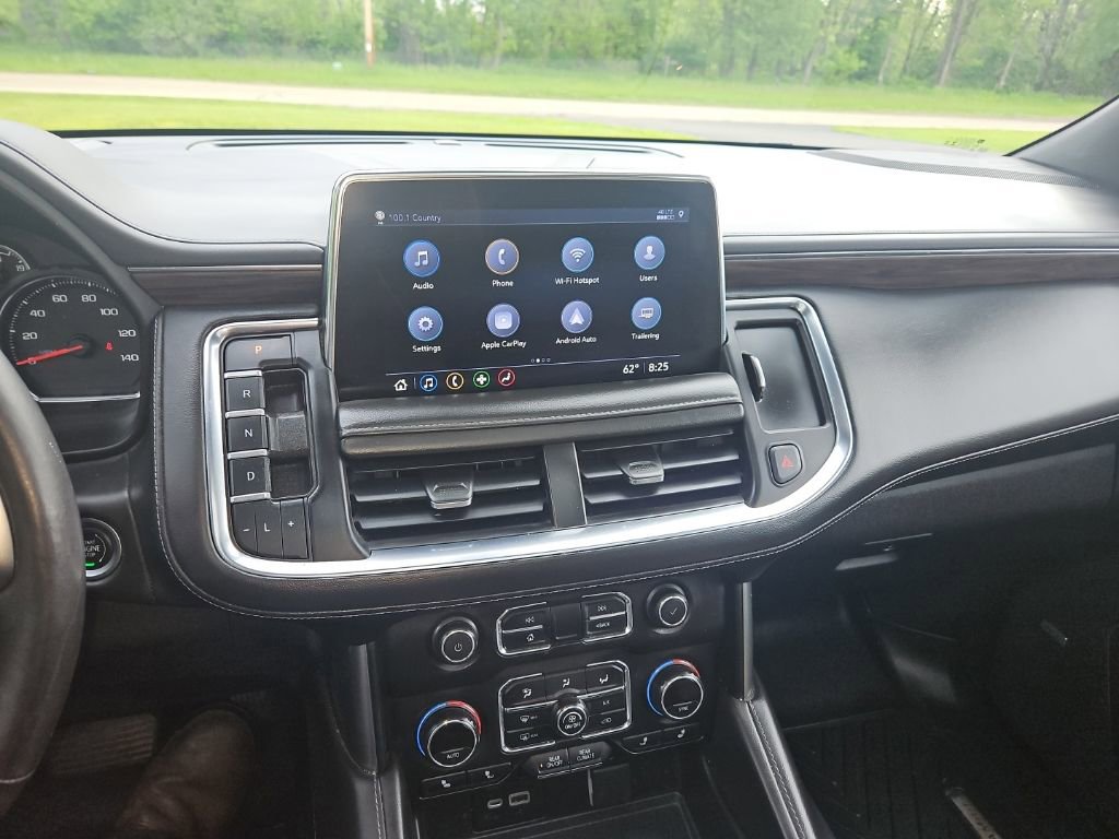 Used 2021 Chevrolet Tahoe Z71 w/ Luxury Package AWD/4WD image 18
