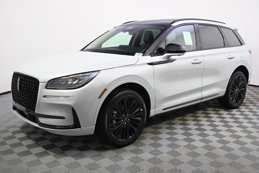 New 2026 Lincoln Corsair Premiere image 2