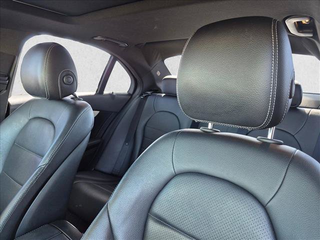 Used 2018 Mercedes-Benz C 300 Sedan image 4