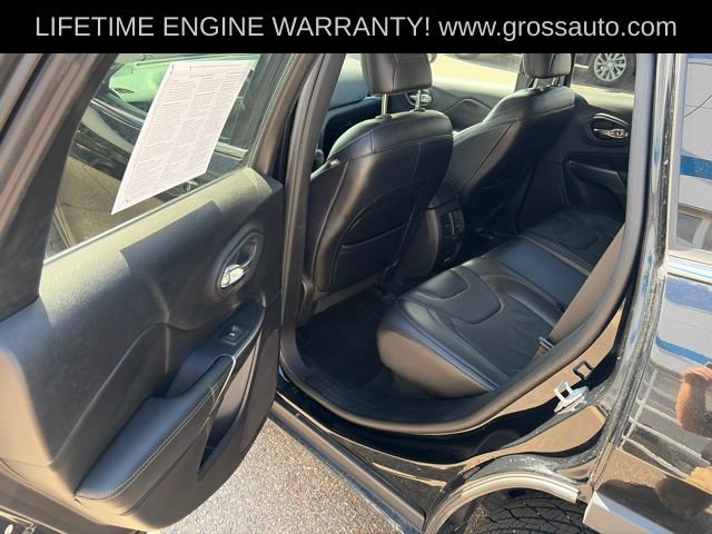 Used 2019 Jeep Cherokee Limited AWD/4WD image 29
