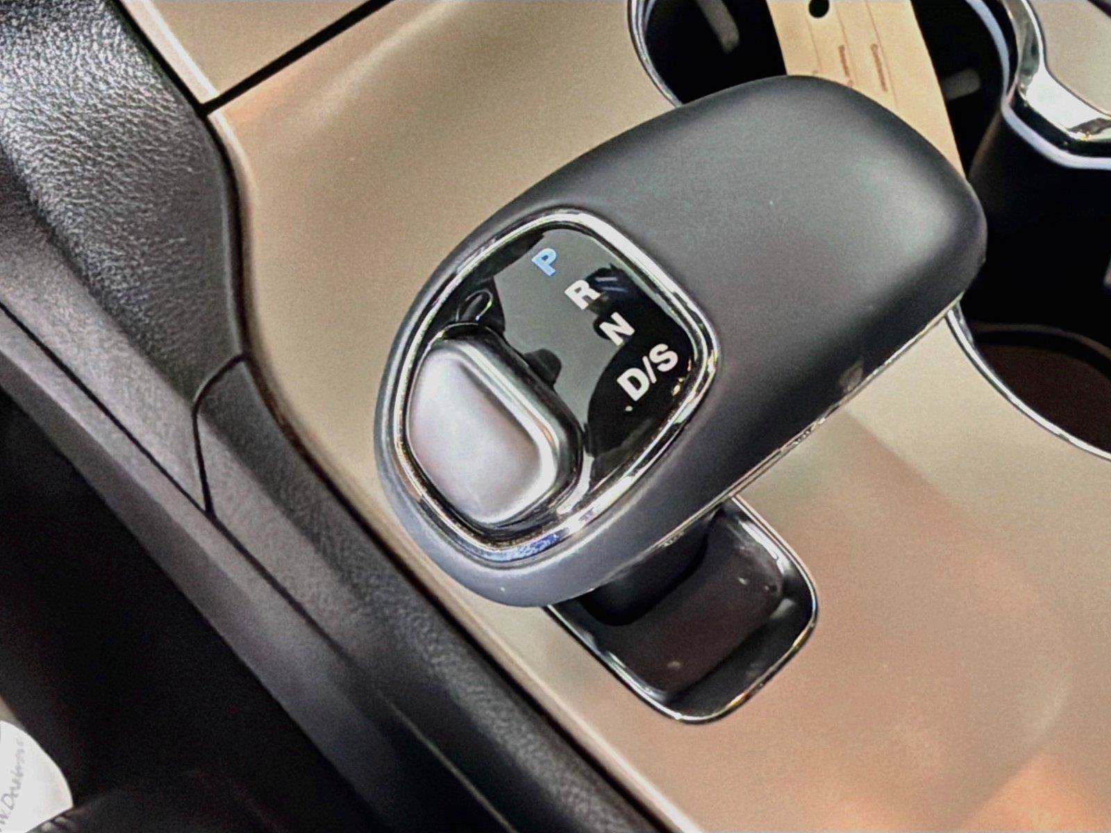 Used 2015 Jeep Grand Cherokee Altitude RWD image 16