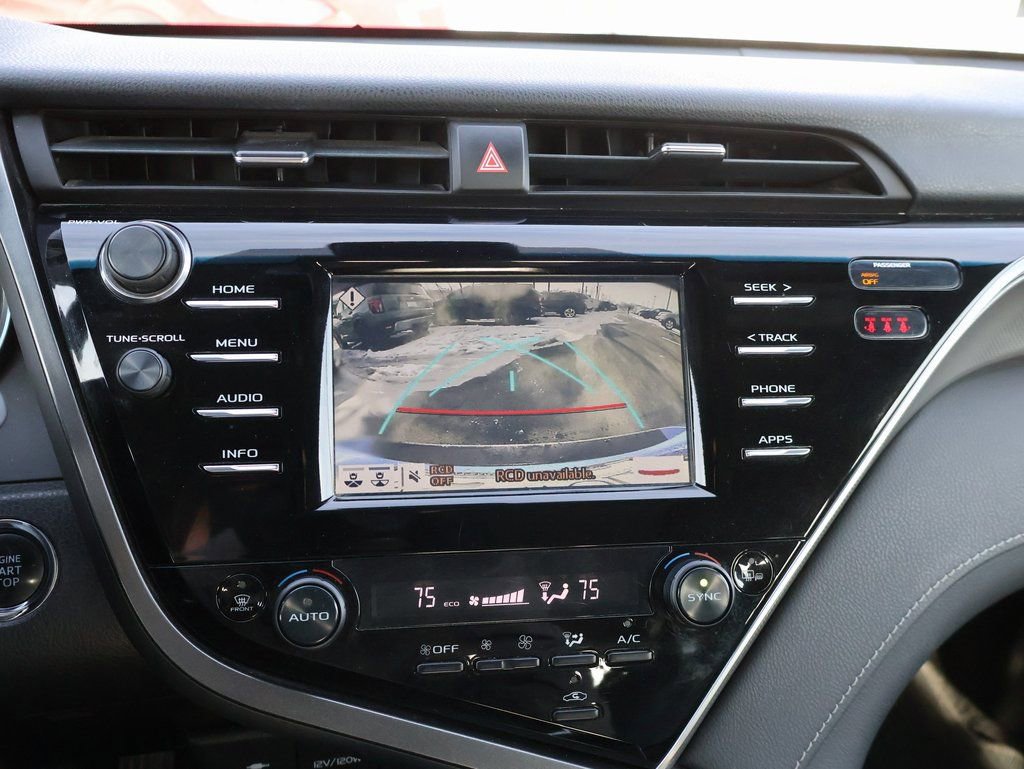 Used 2018 Toyota Camry XSE image 20