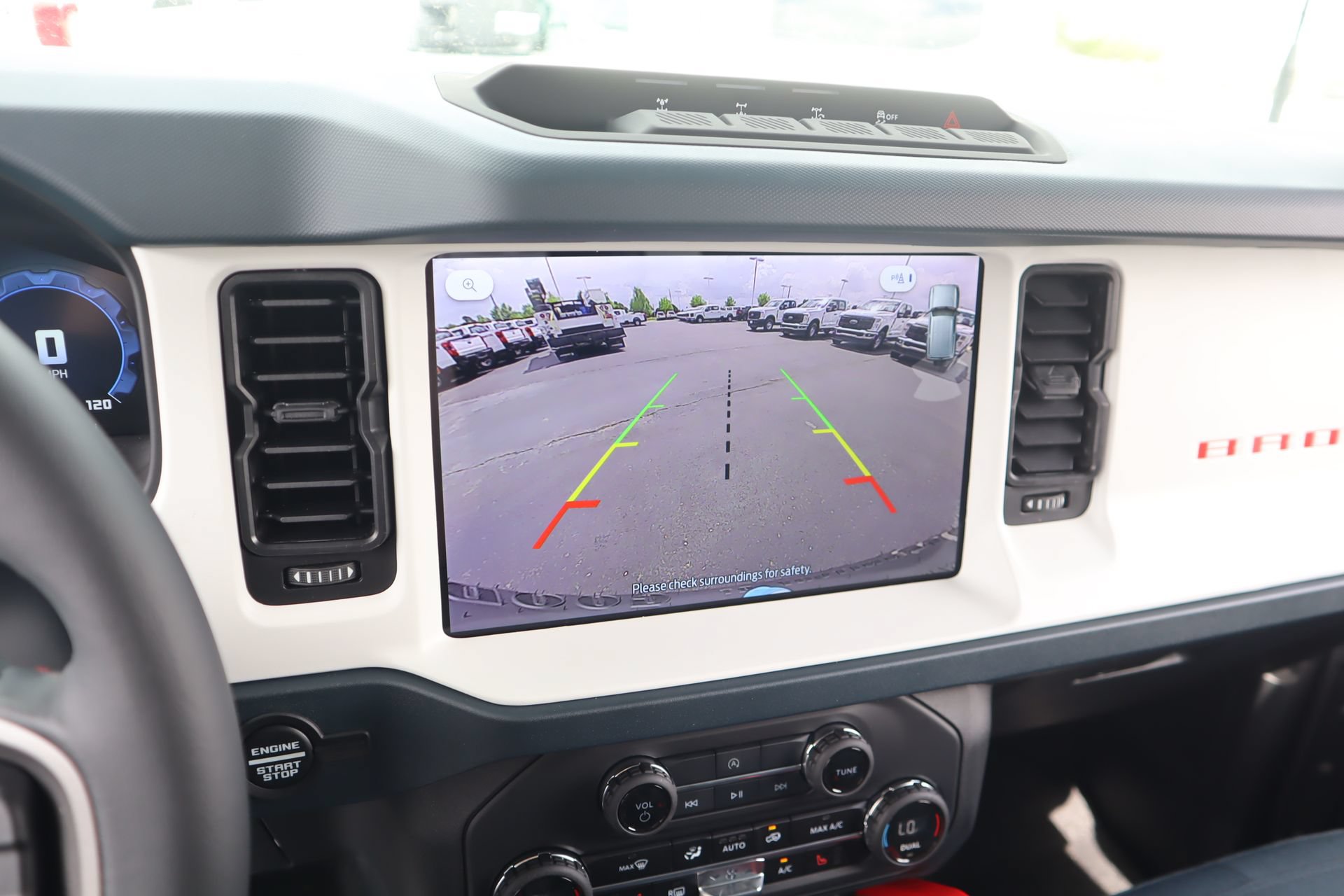 New 2026 Ford Bronco Heritage Edition AWD/4WD image 7