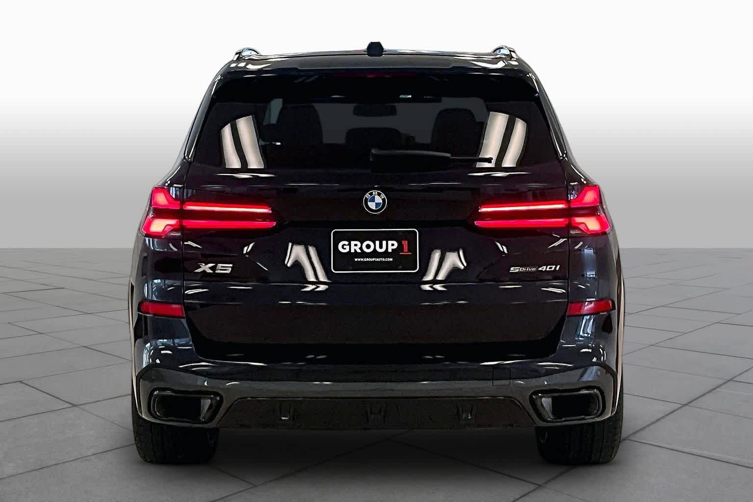 Used 2025 BMW X5 sDrive40i w/ M Sport Package RWD image 4