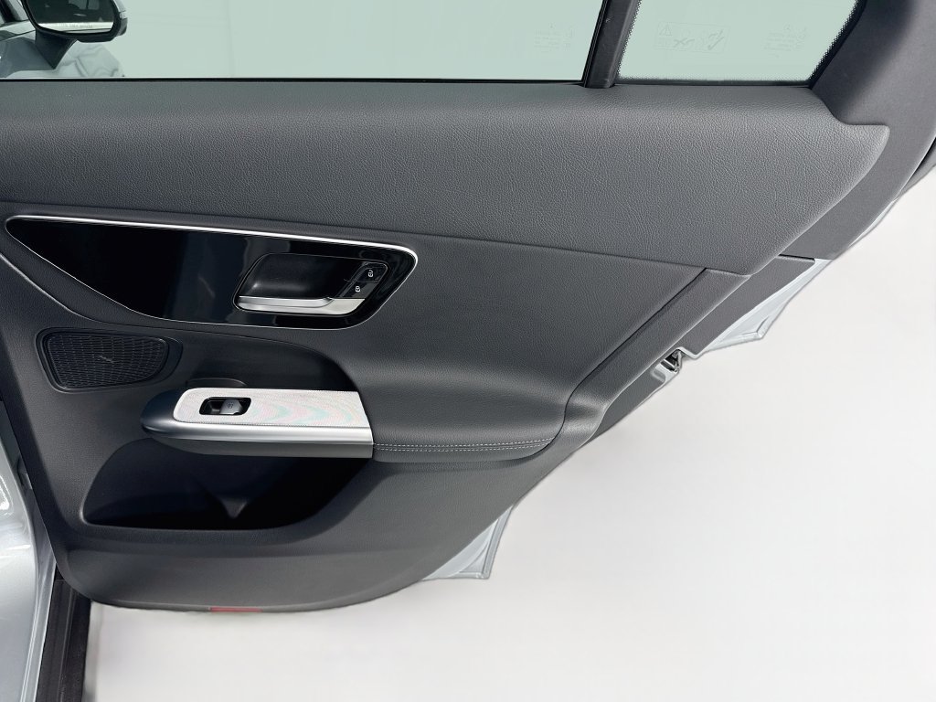 Certified 2026 Mercedes-Benz GLC 300 image 25