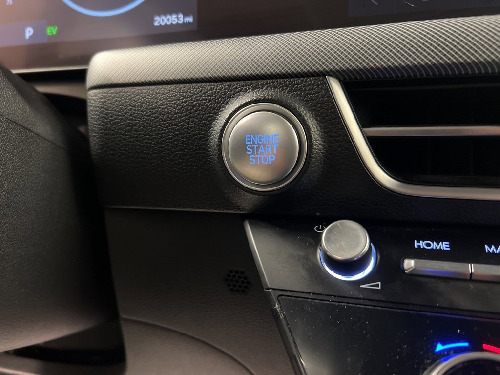 Used 2025 Hyundai Sonata Limited image 16