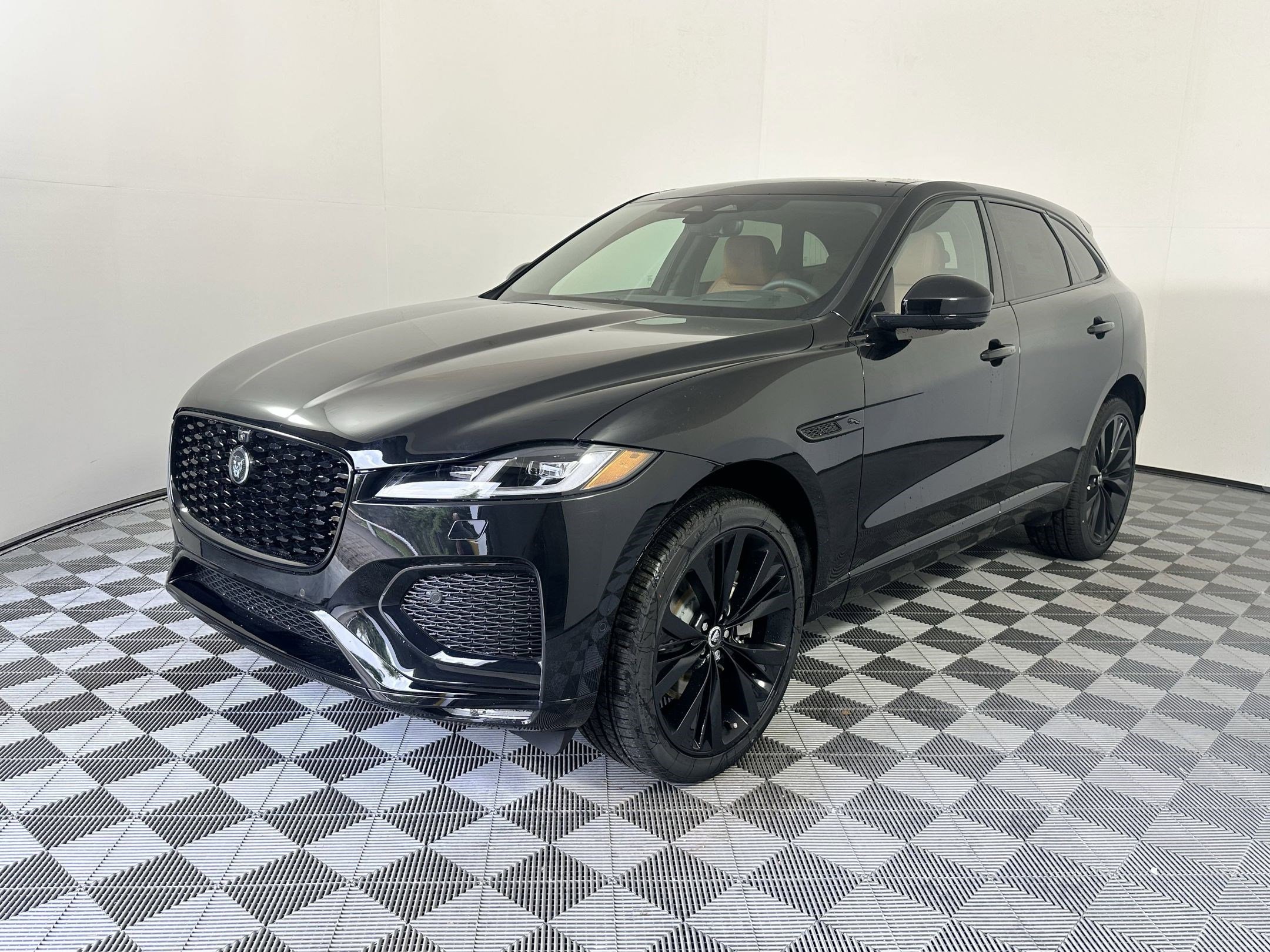 New 2026 Jaguar F-PACE R-Dynamic S video 1