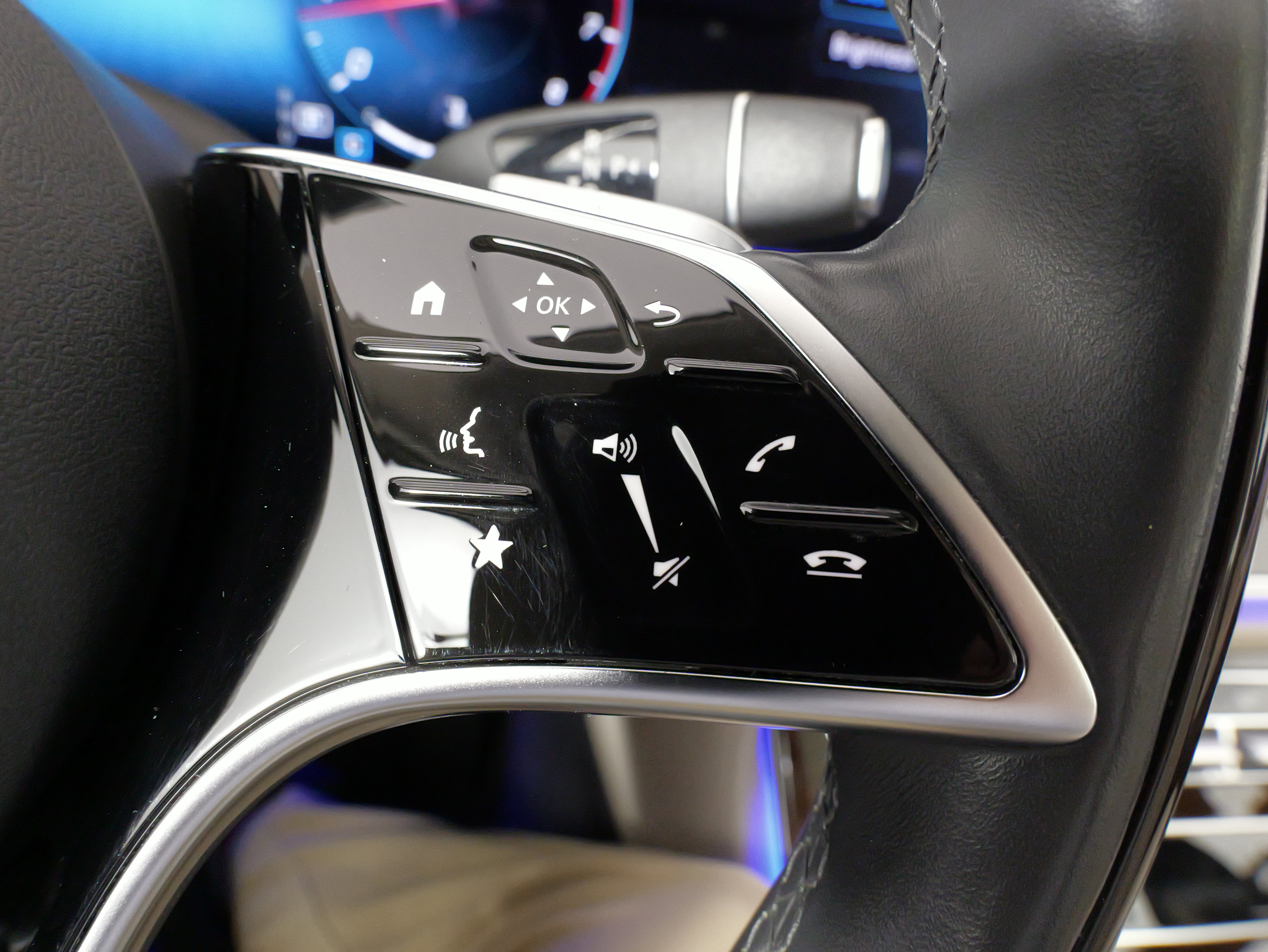 Used 2021 Mercedes-Benz E 350 4MATIC Sedan w/ Premium Package image 43