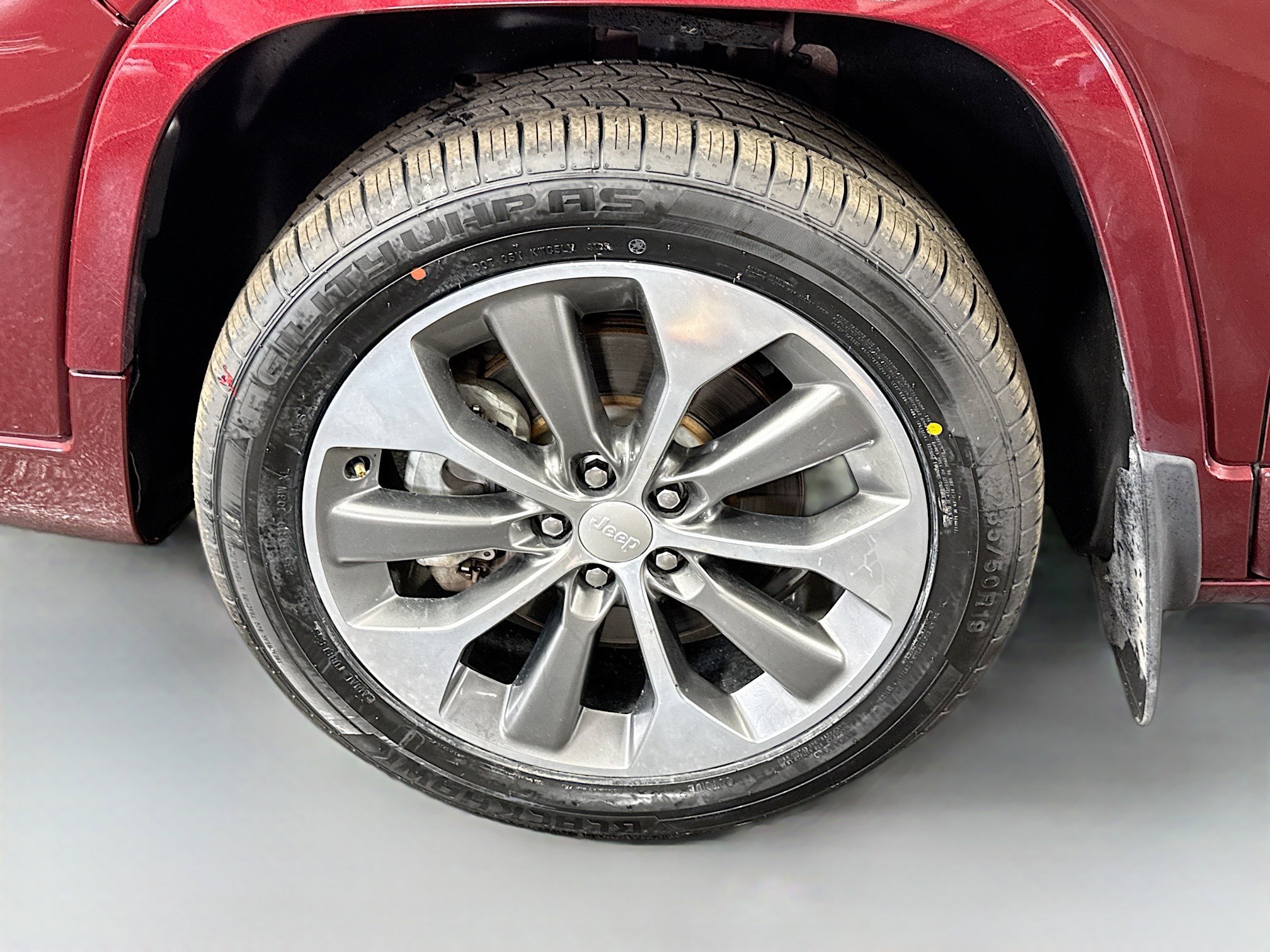 Used 2019 Jeep Cherokee Overland w/ Technology Group image 38