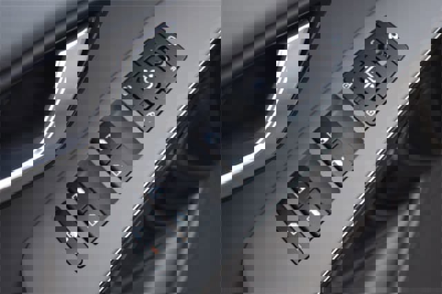 New 2025 Kia Niro EX Touring image 20