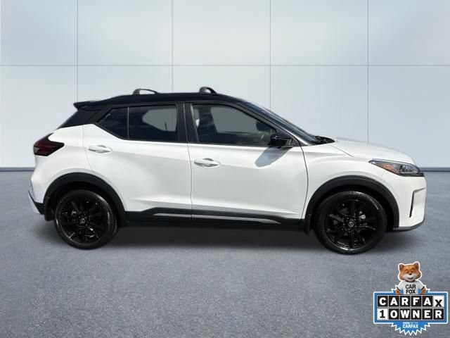 Used 2021 Nissan Kicks SR w/ SR Premium Package FWD image 2