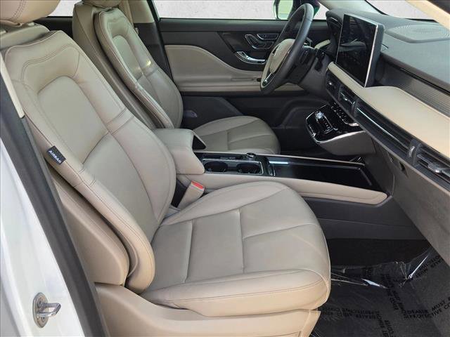 Used 2023 Lincoln Corsair AWD image 20