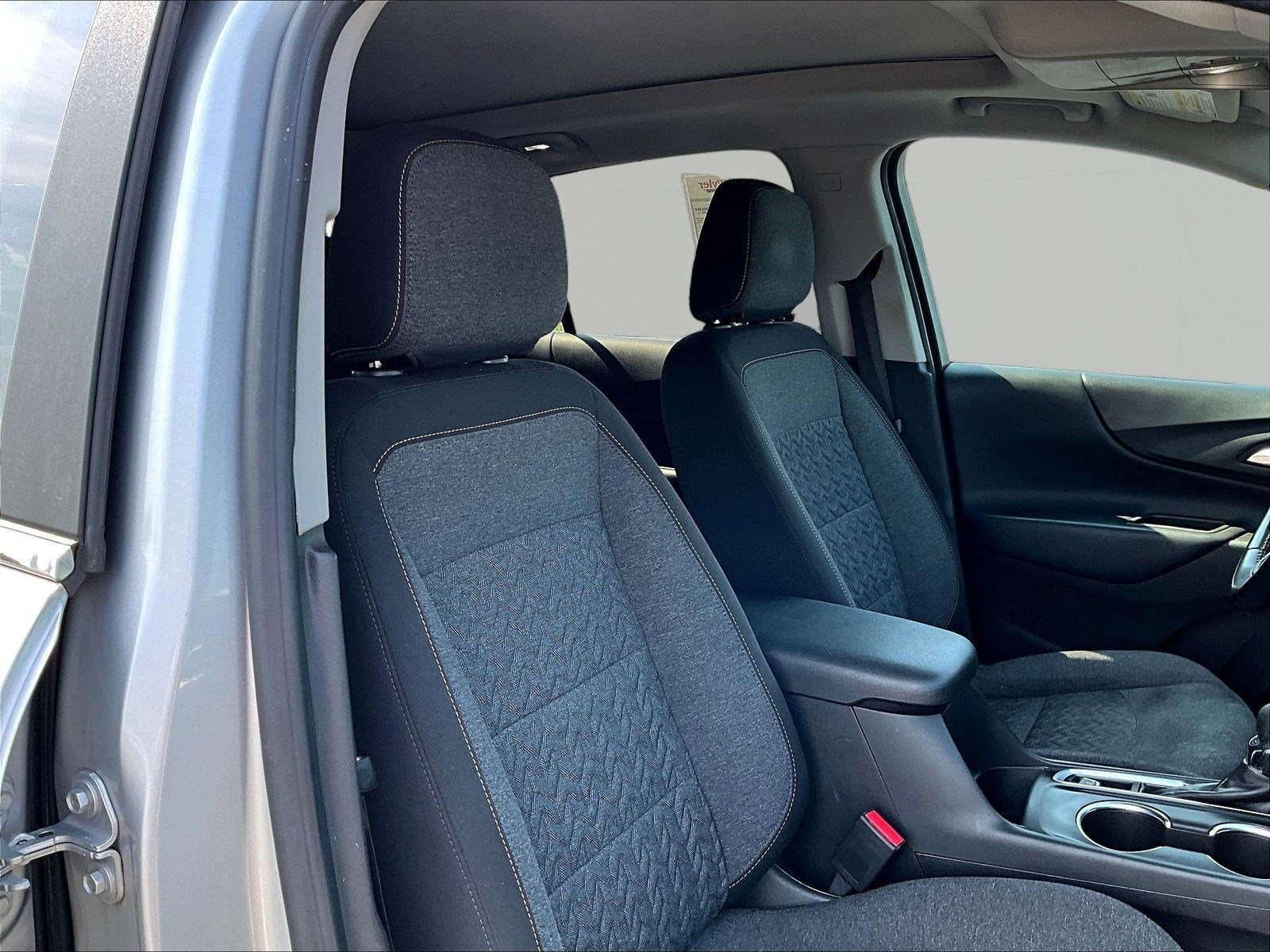 Used 2022 Chevrolet Equinox LT FWD image 29