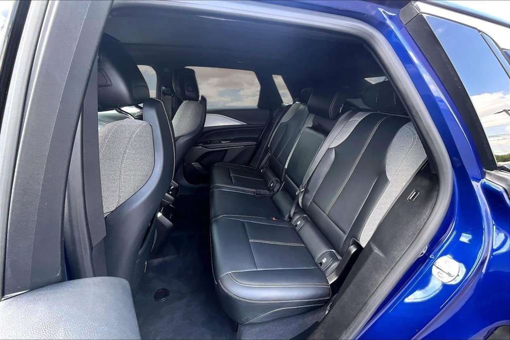 Certified 2024 Cadillac Lyriq Tech w/ Driver Assist Package AWD/4WD image 22