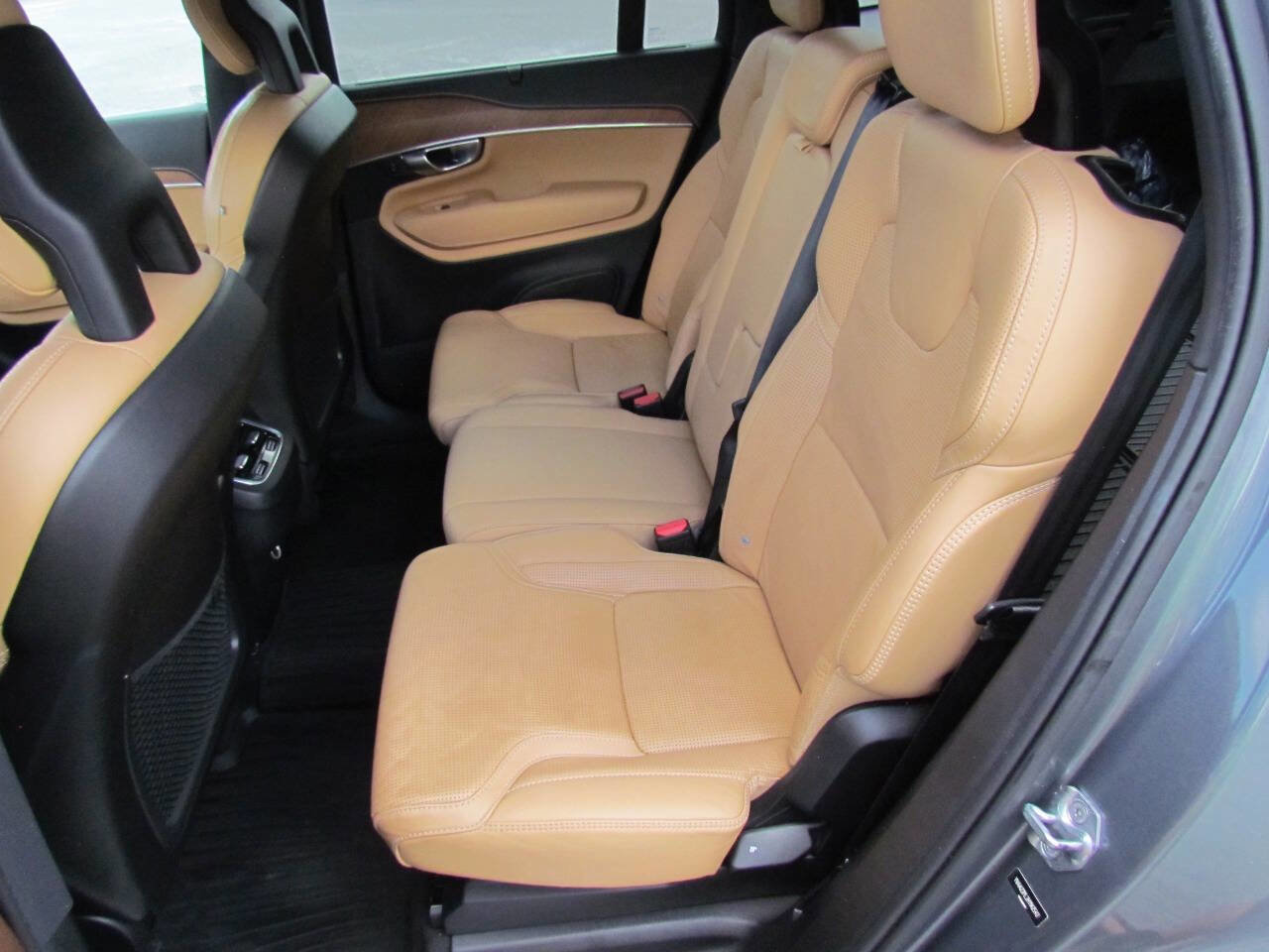 Used 2017 Volvo XC90 T6 Inscription w/ Vision Package AWD/4WD image 13