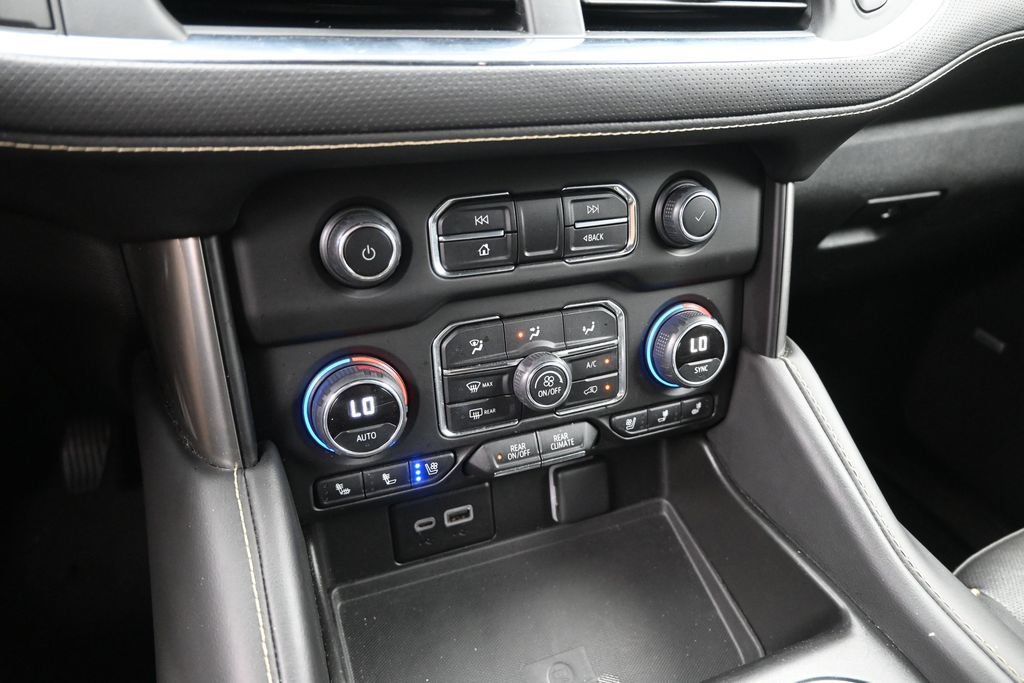 Used 2024 Chevrolet Tahoe Premier AWD/4WD image 18