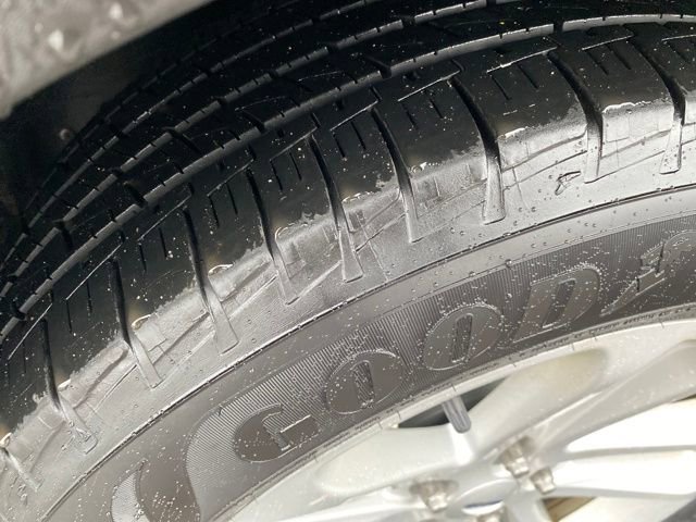 Used 2015 Ford Explorer XLT w/ Equipment Group 202A image 23