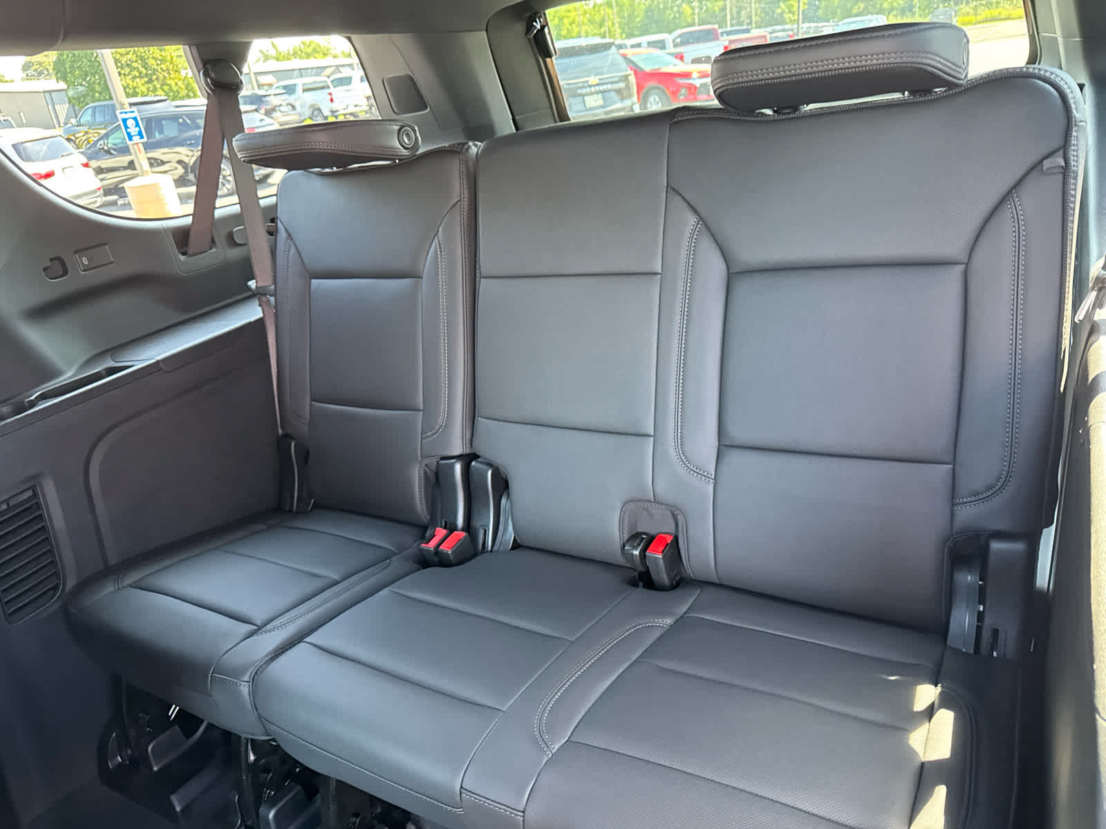 New 2026 Chevrolet Suburban High Country AWD/4WD image 14